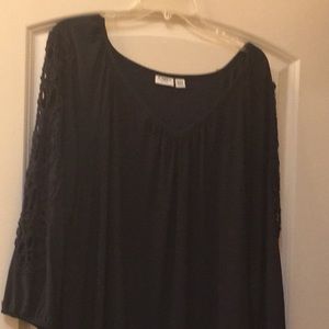 Classy navy “cover all” top/lace inlet sleeves